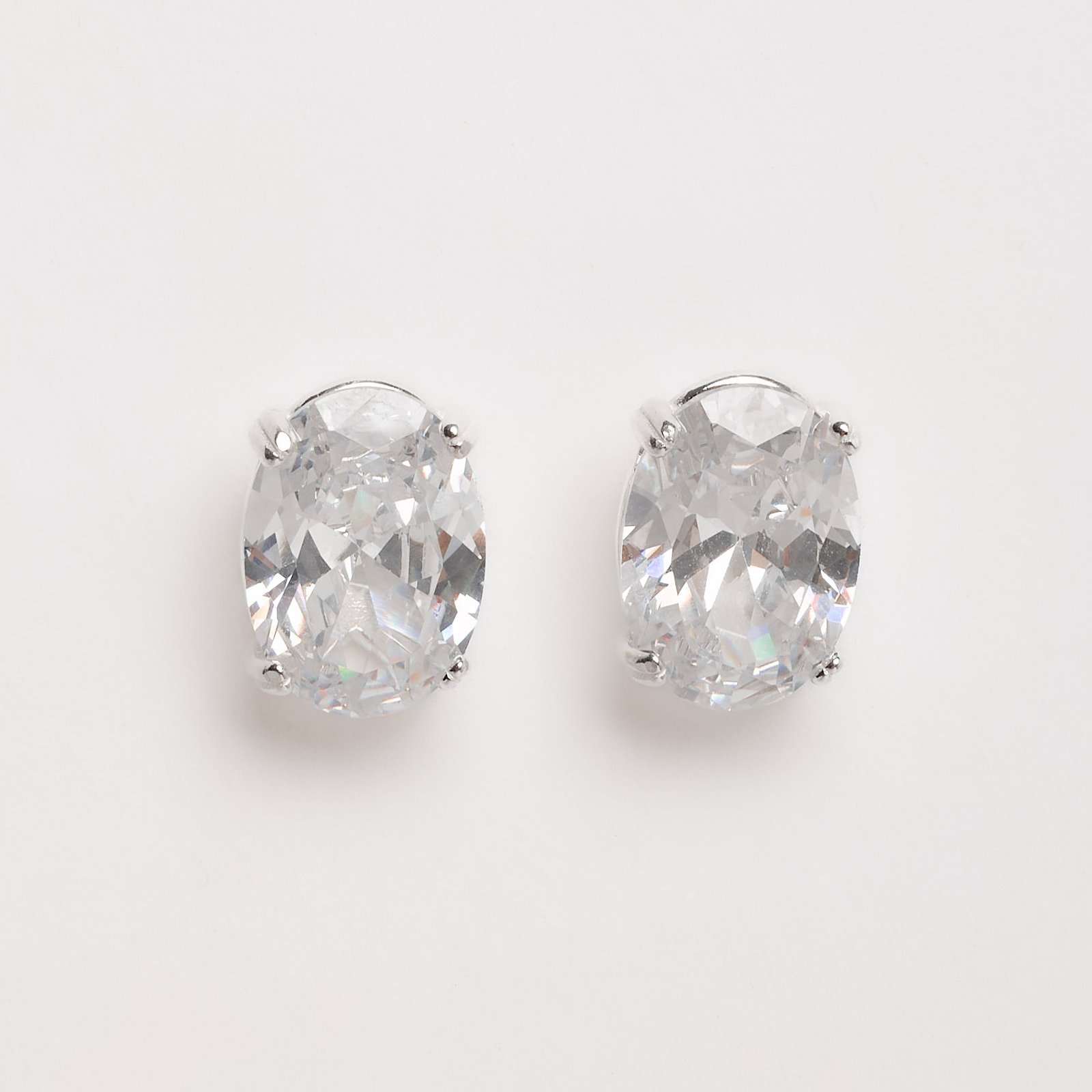 Brinco zircônia oval 14x10mm