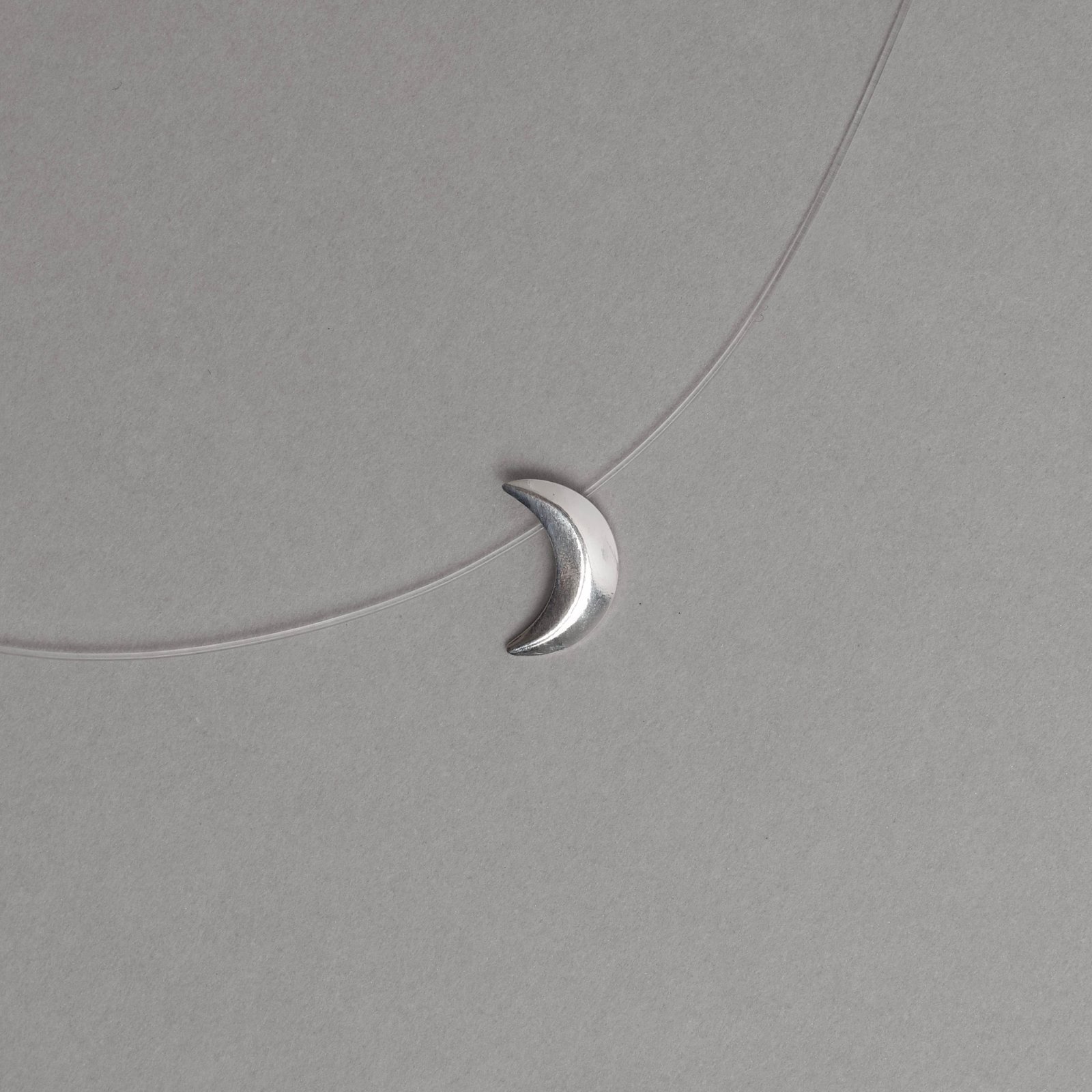 Colar nylon lua 40cm