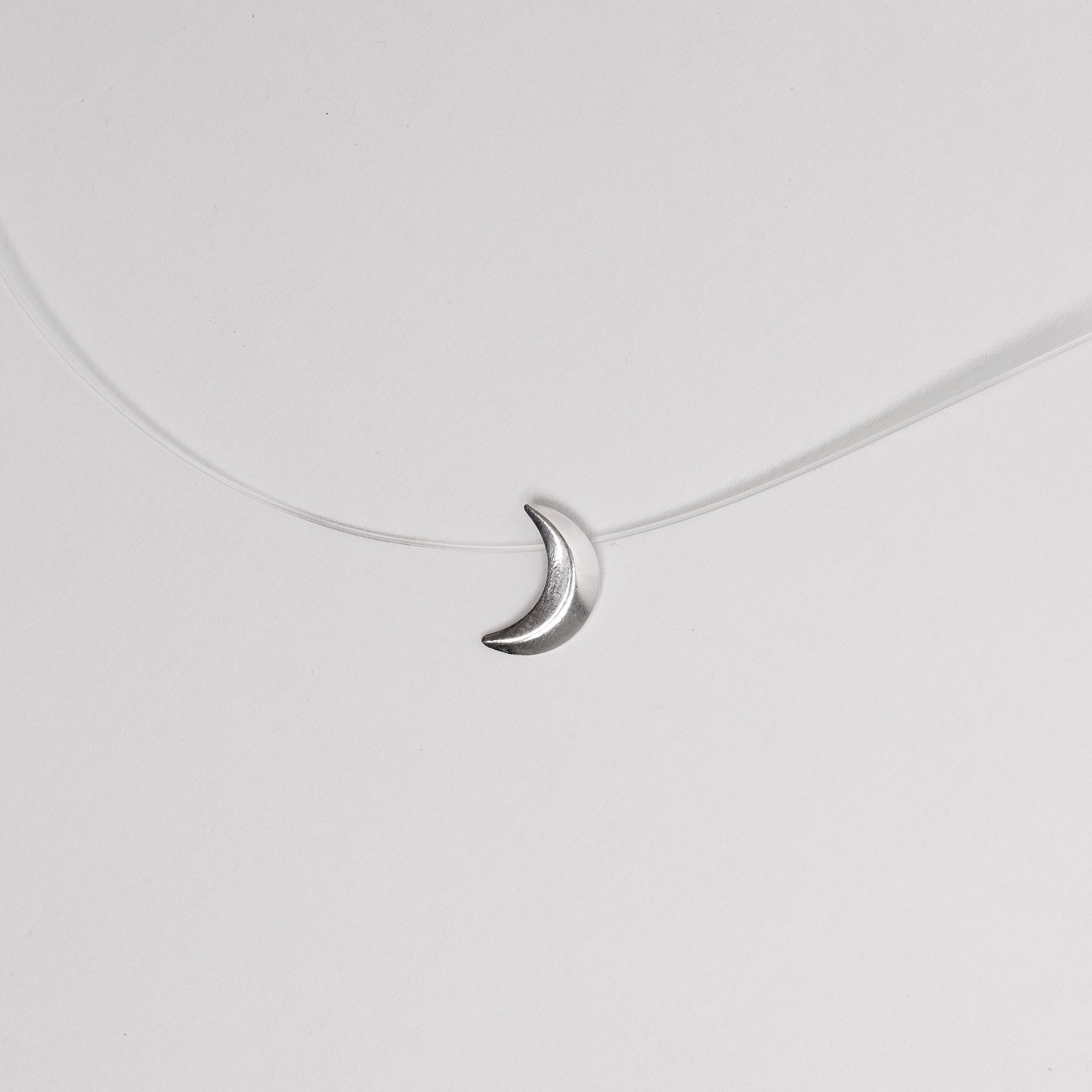 Colar nylon lua 40cm