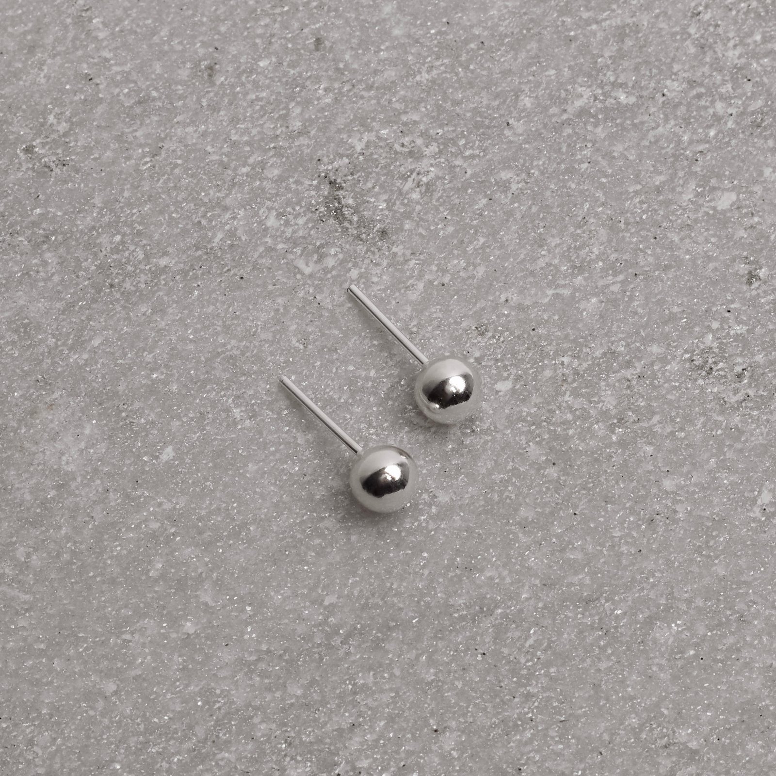 Brinco bola 5mm