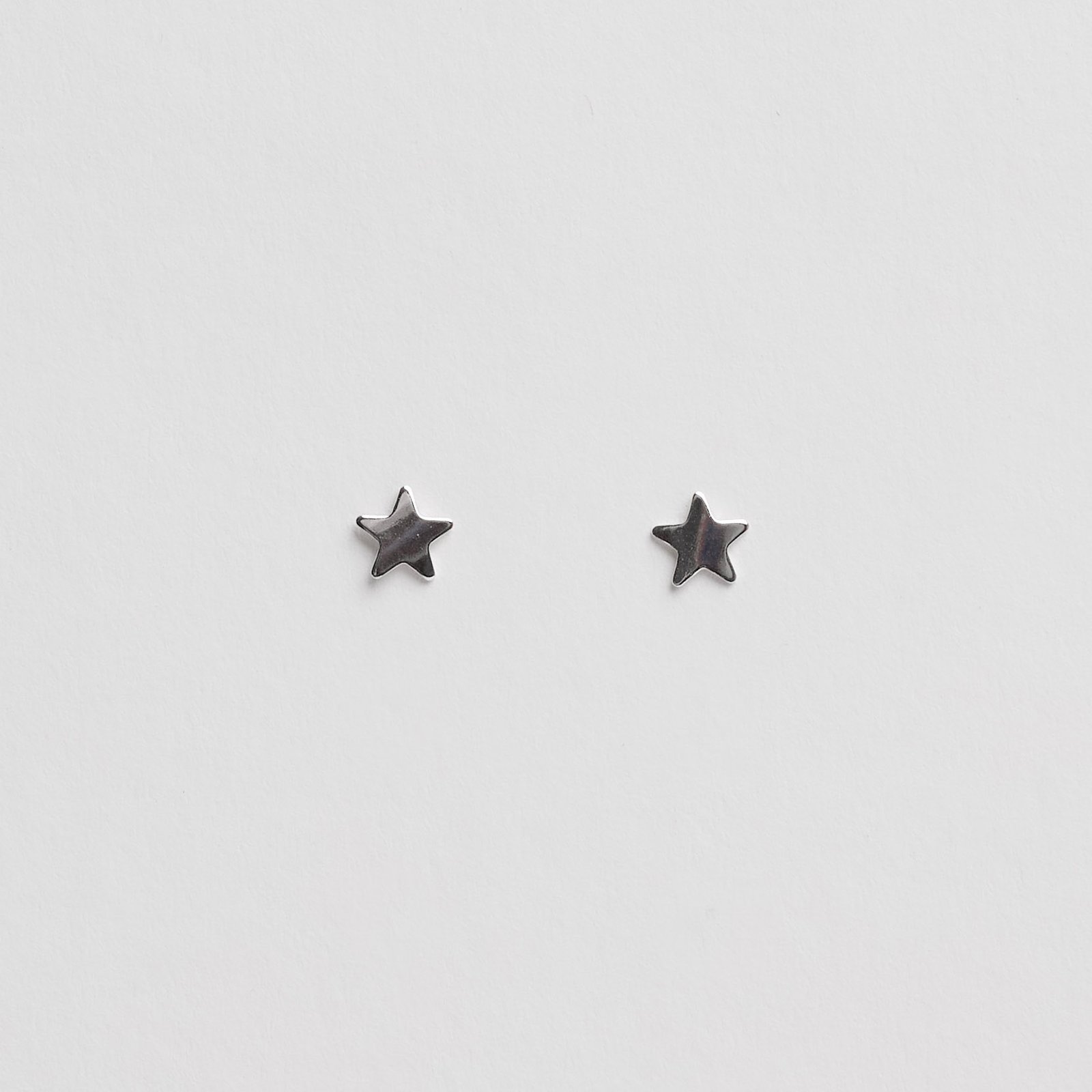 Brinco estrela 5mm