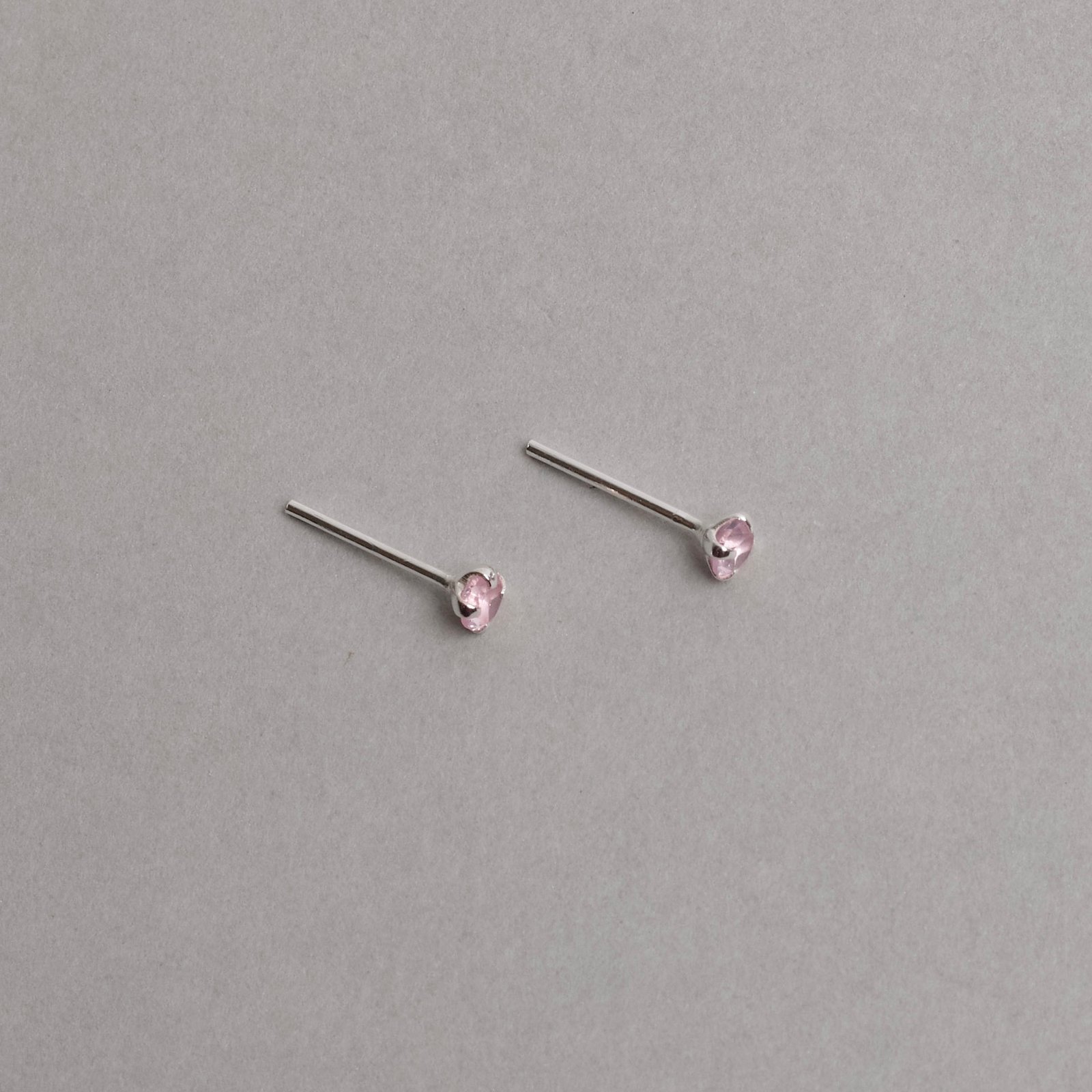 Brinco zircônia redonda rosa claro 3mm