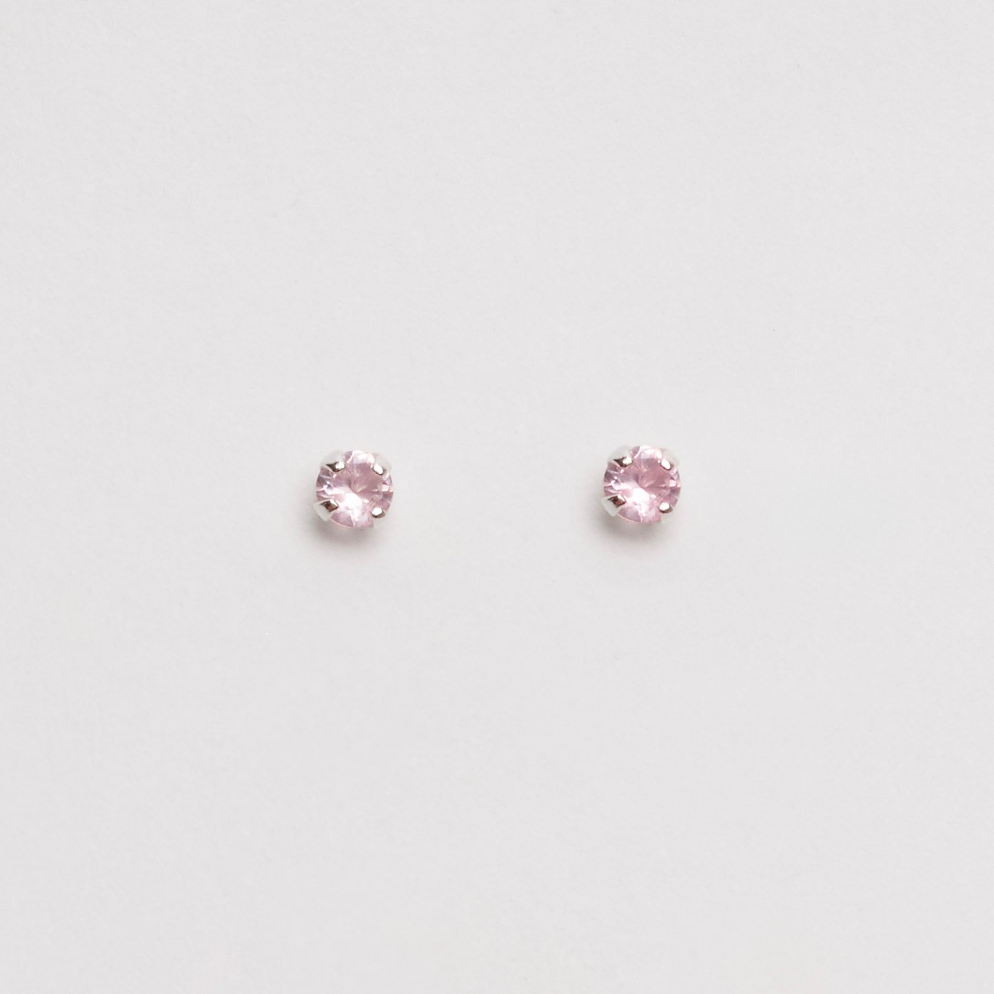 Brinco zircônia redonda rosa claro 3mm