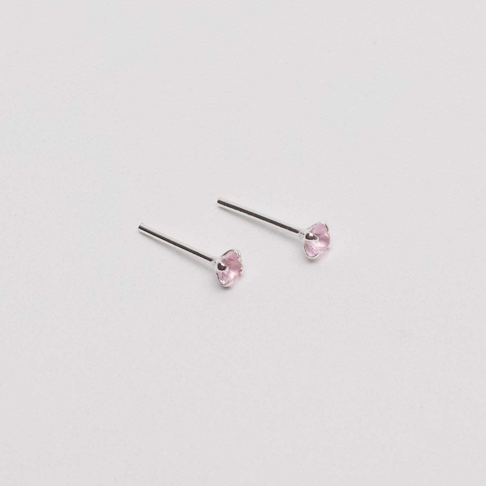 Brinco zircônia redonda rosa claro 3mm