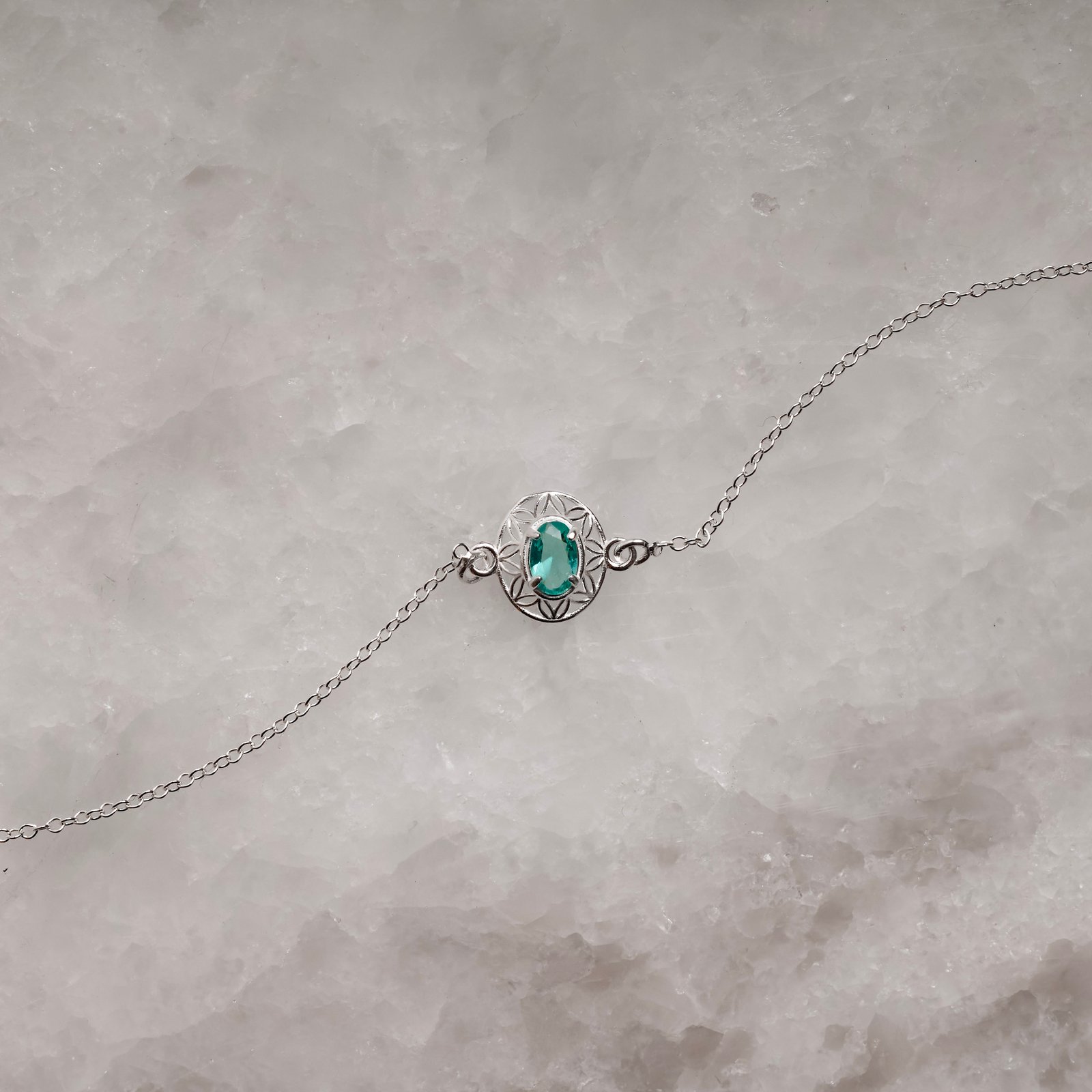 Pulseira entremeio medalha trabalhada 11mm com zircônia oval turmalina 20+3cm