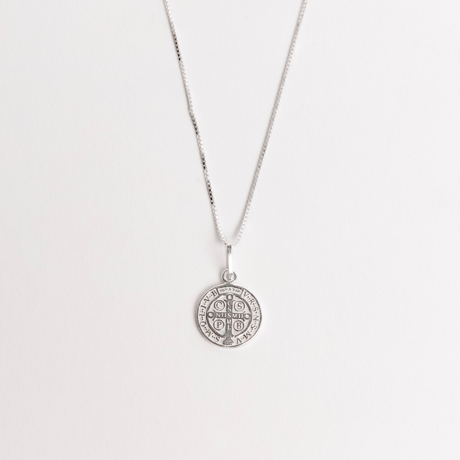 Colar pingente medalha São Bento 12mm 45cm