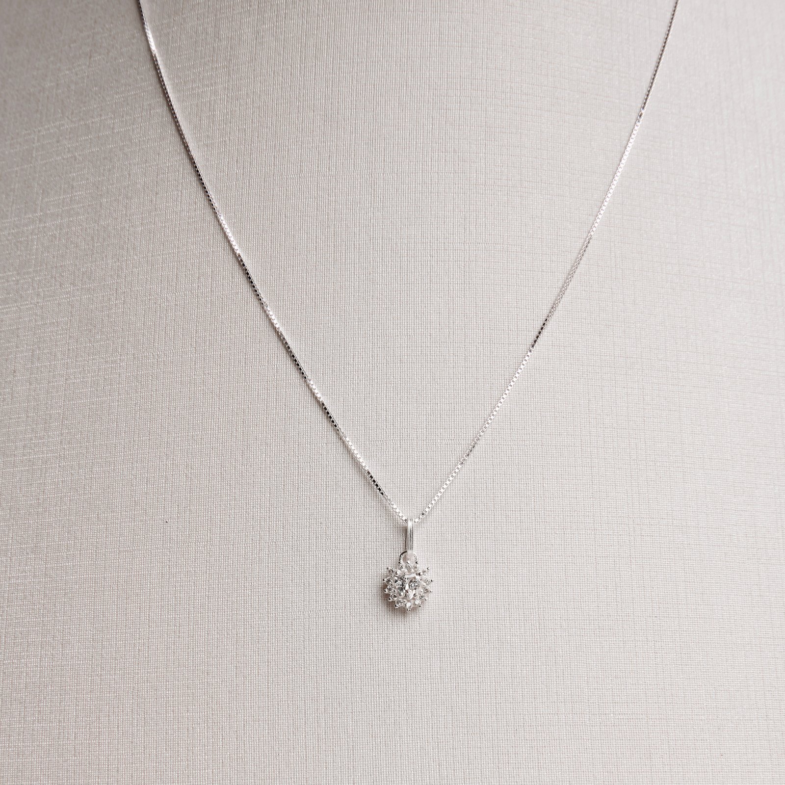 Colar pingente zircônia coração com cravejado 7mm cristal 40cm