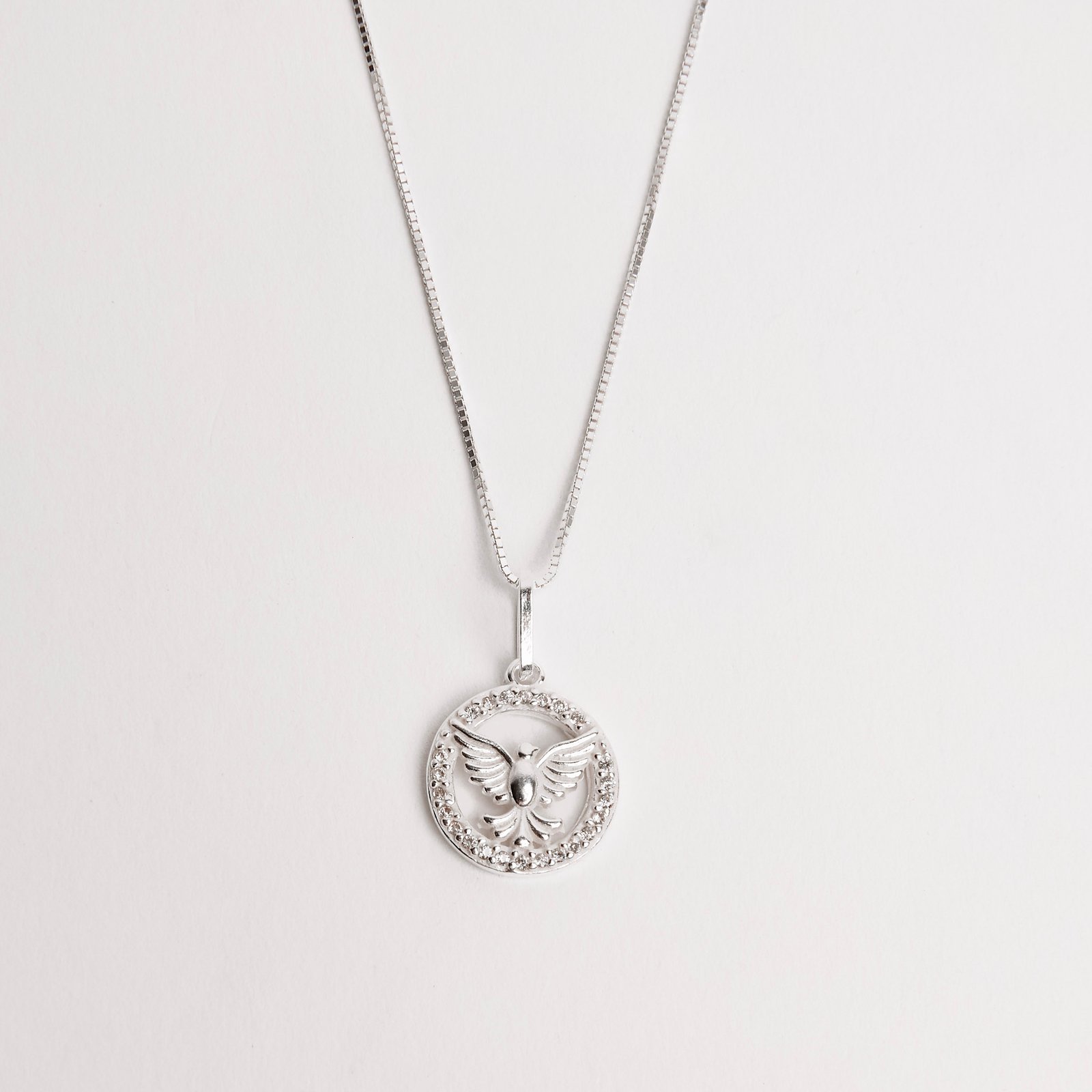 Colar pingente medalha vazada Espírito Santo cravejado 13mm 45cm