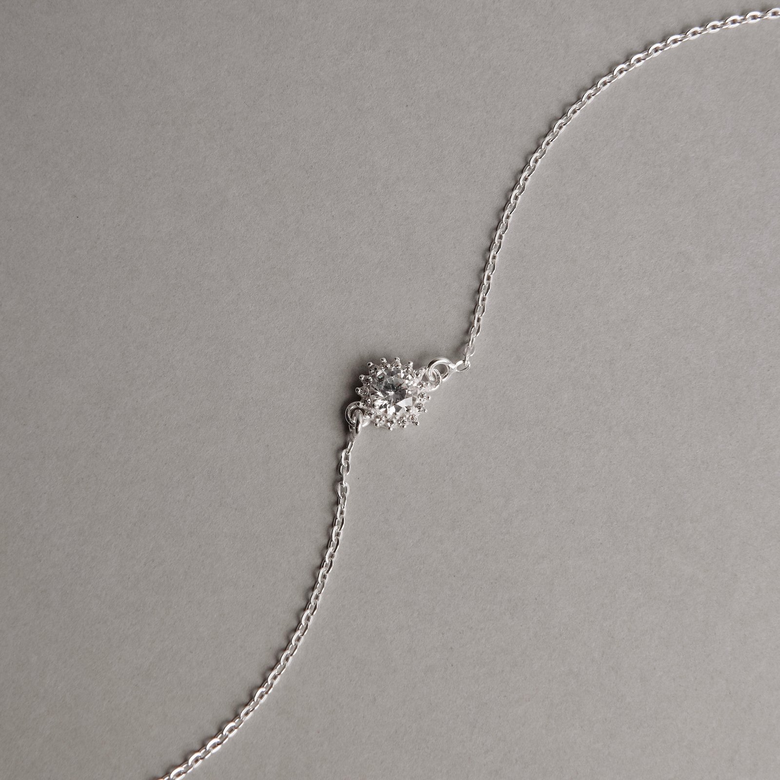 Pulseira entremeio zircônia redonda com cravejado 8mm 17+3cm