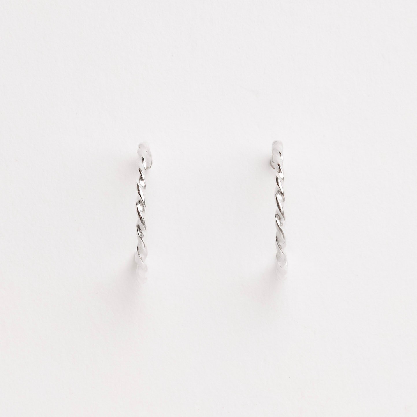 Argola torcida 13mm tarraxa