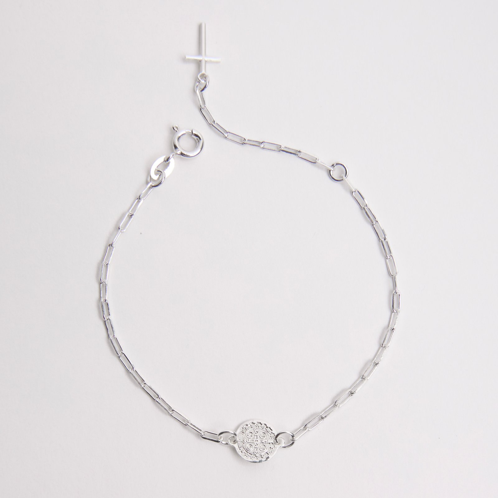 Pulseira entremeio medalha São Bento 9mm com cruz corrente cartier 19cm