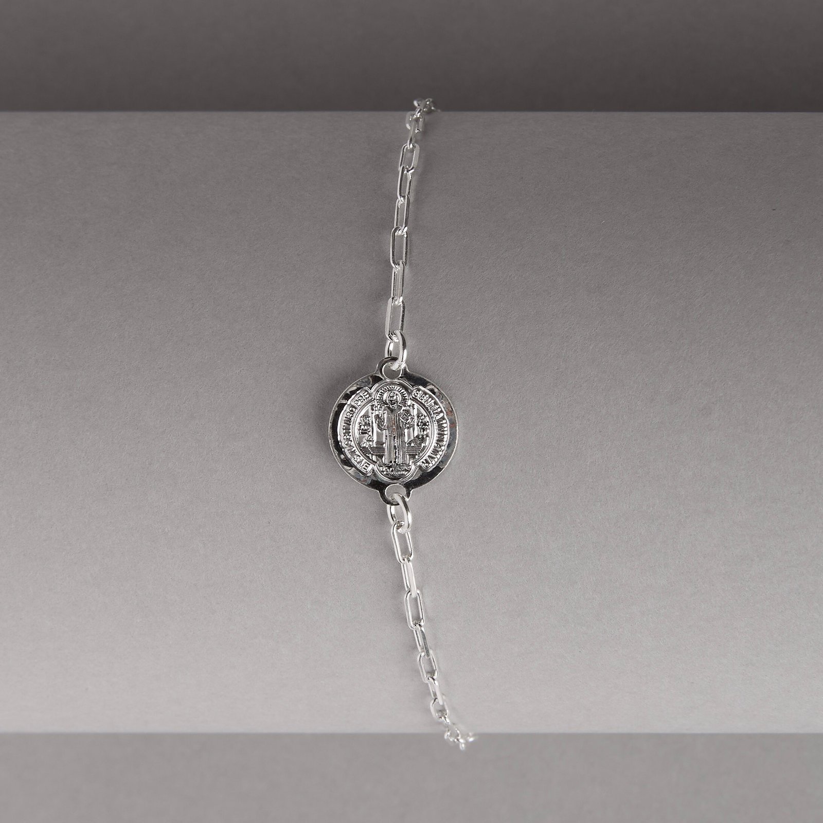 Pulseira entremeio São Bento 12mm com cruz corrente cartier 20cm