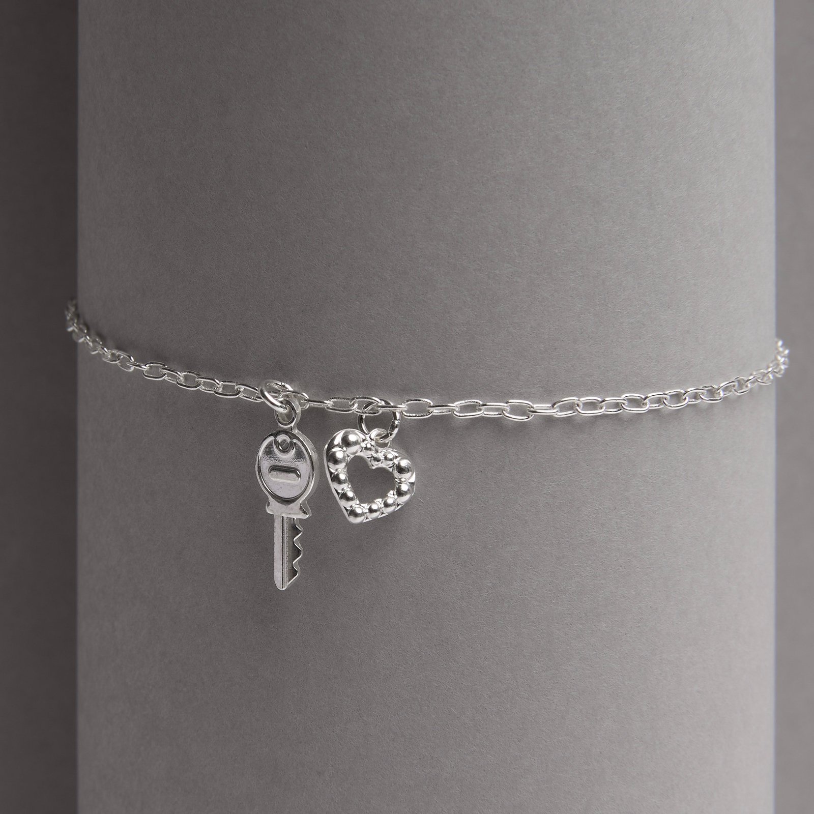 Pulseira pingentes chave e coração vazado corrente cartier 16+3cm