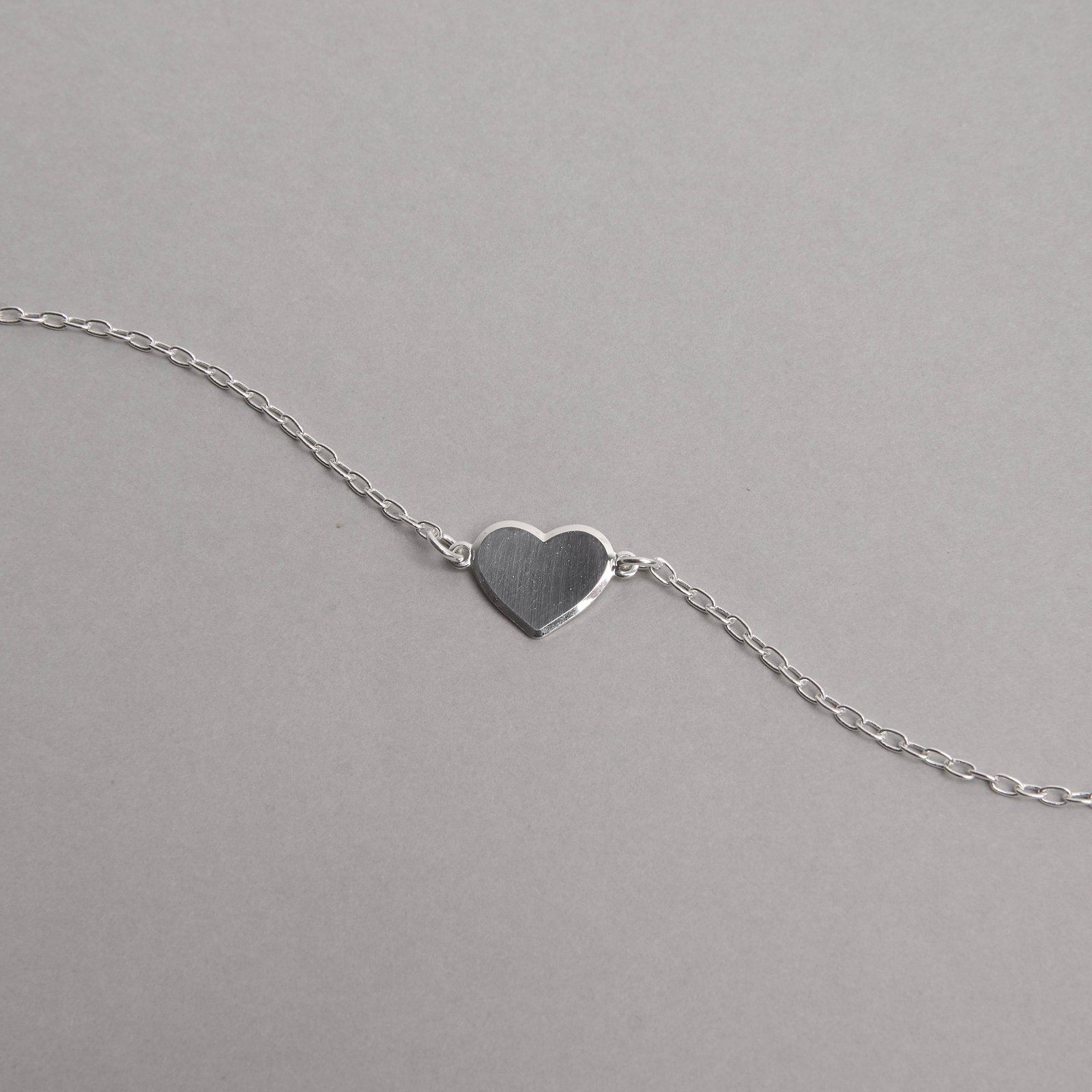 Pulseira entremeio coração 11mm corrente cadeado 16+4cm