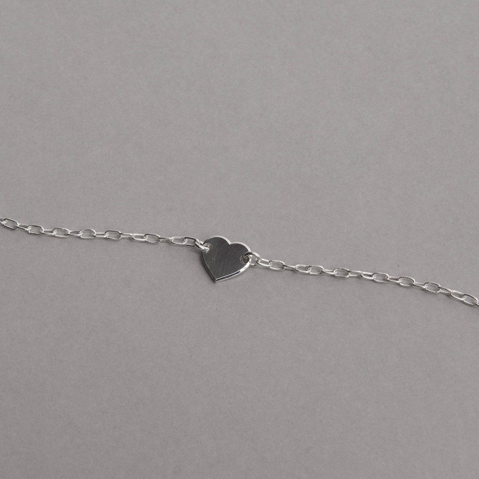 Pulseira entremeio coração 8mm corrente cadeado 15+2cm