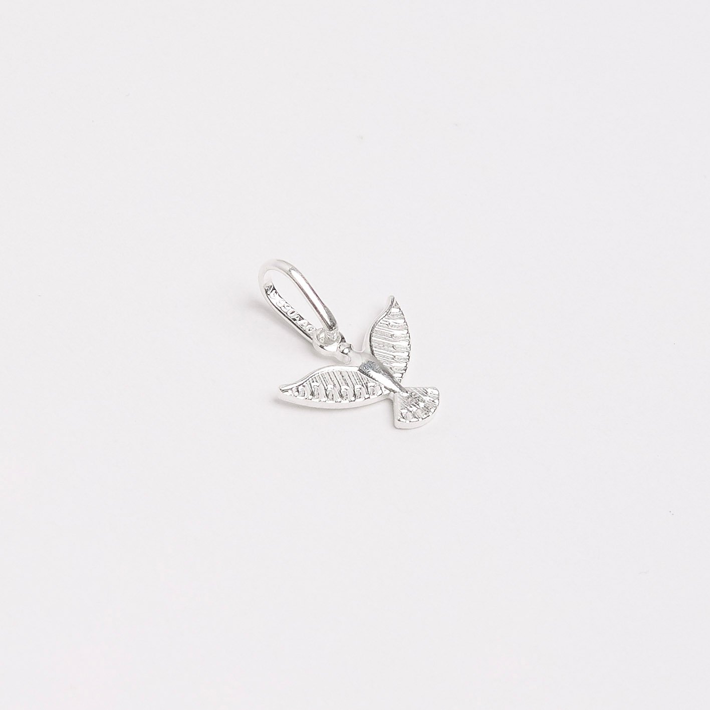 Pingente Espírito Santo desenhado 12mm