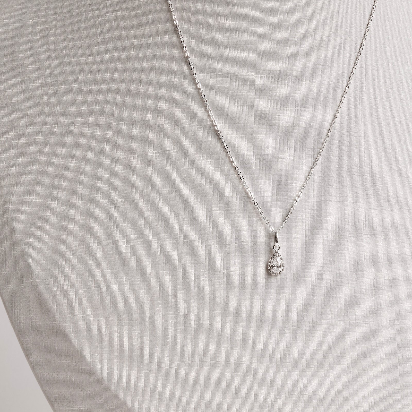 Conjunto brinco e colar zircônia gota com cravejado 6mm corrente cadeadinho 40cm
