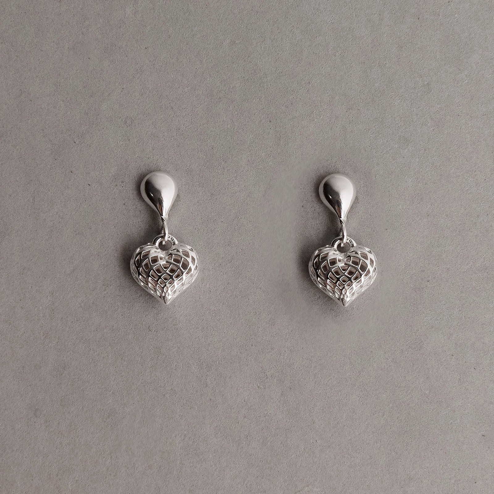 Brinco base gota pingente coração 3D