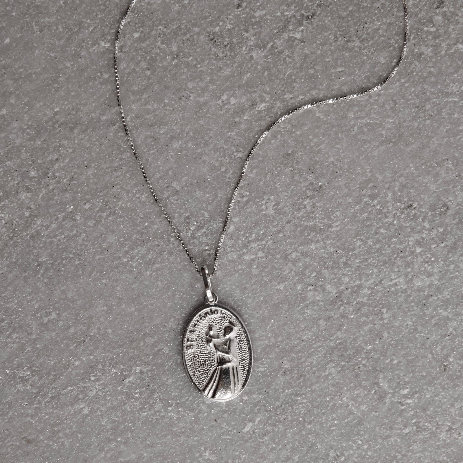 Colar pingente medalha Santo Antônio 20mm 45cm