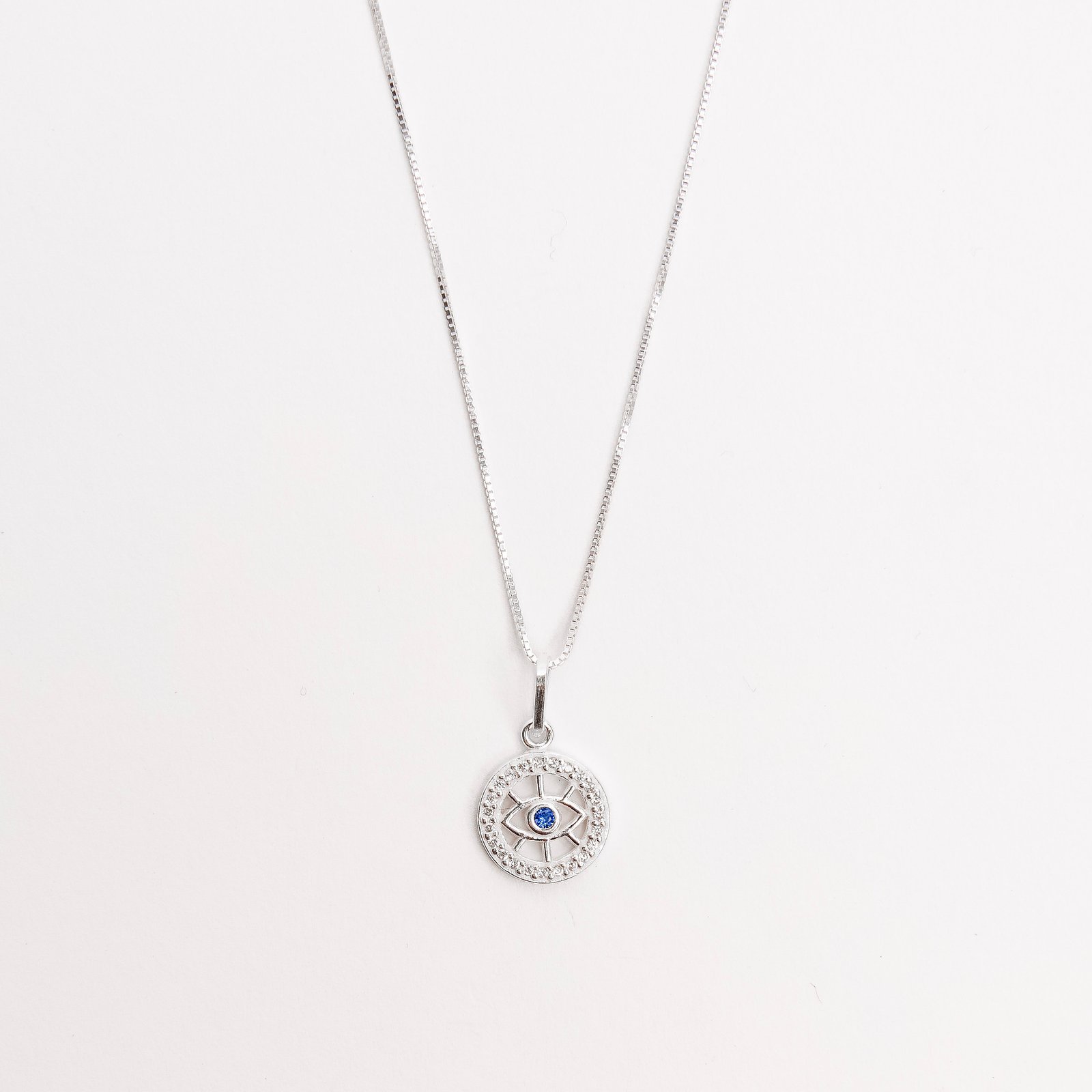 Colar pingente medalha olho cravejado com zircônia azul 12mm 45cm