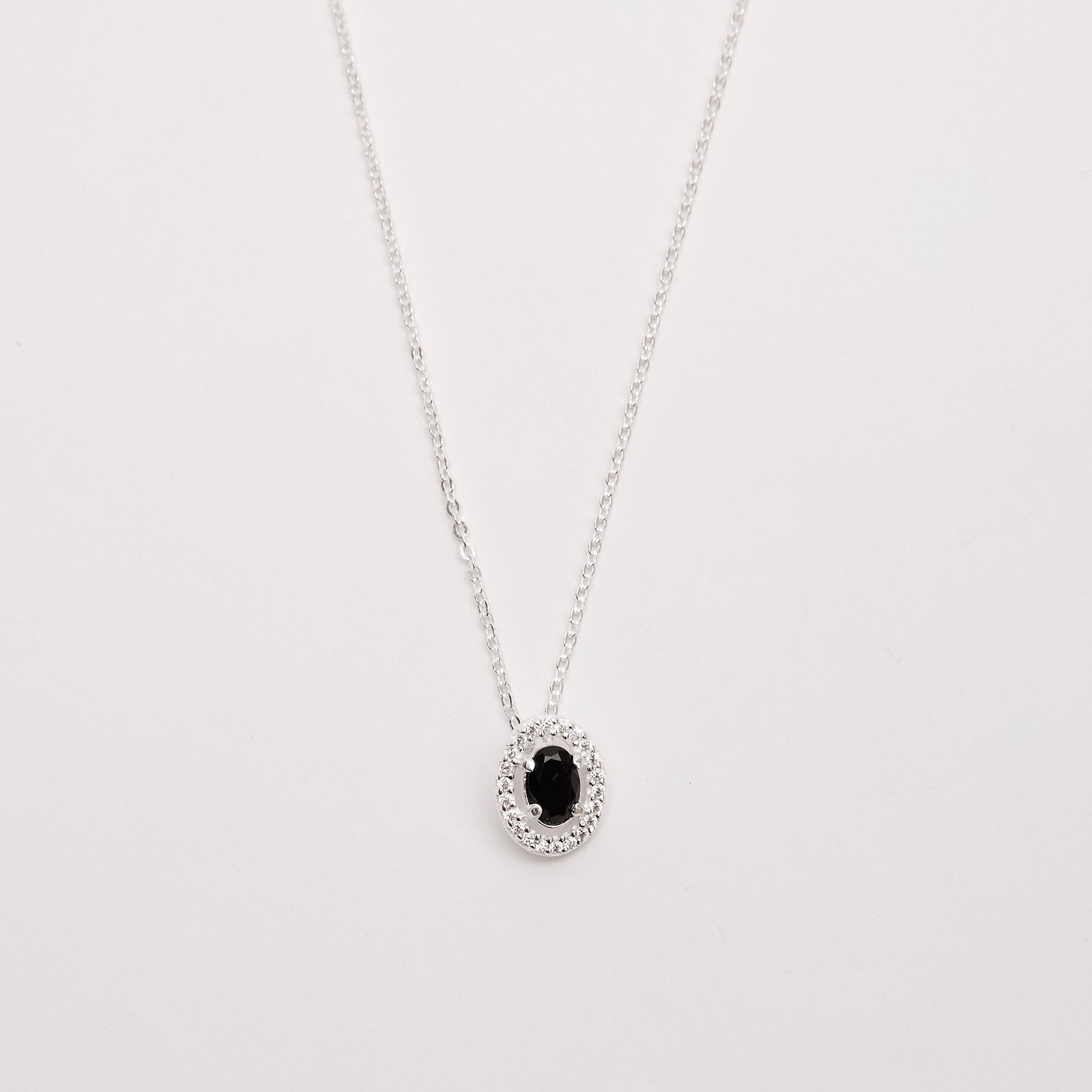 Colar zircônia oval ônix com cravejado 11mm corrente cadeadinho 45cm