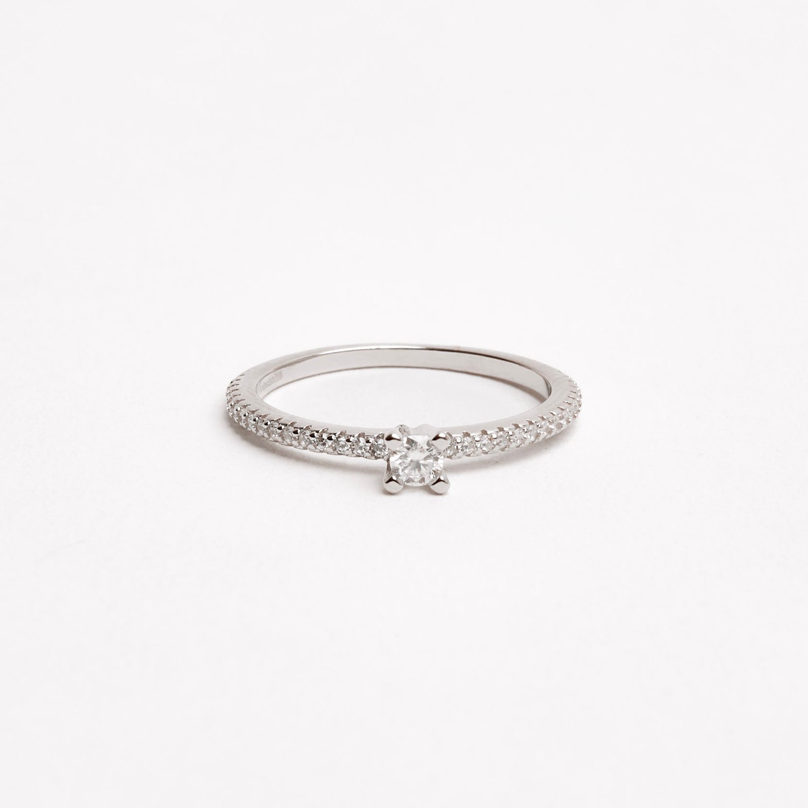 Anel meia aliança com solitário moissanite 3mm ródio
