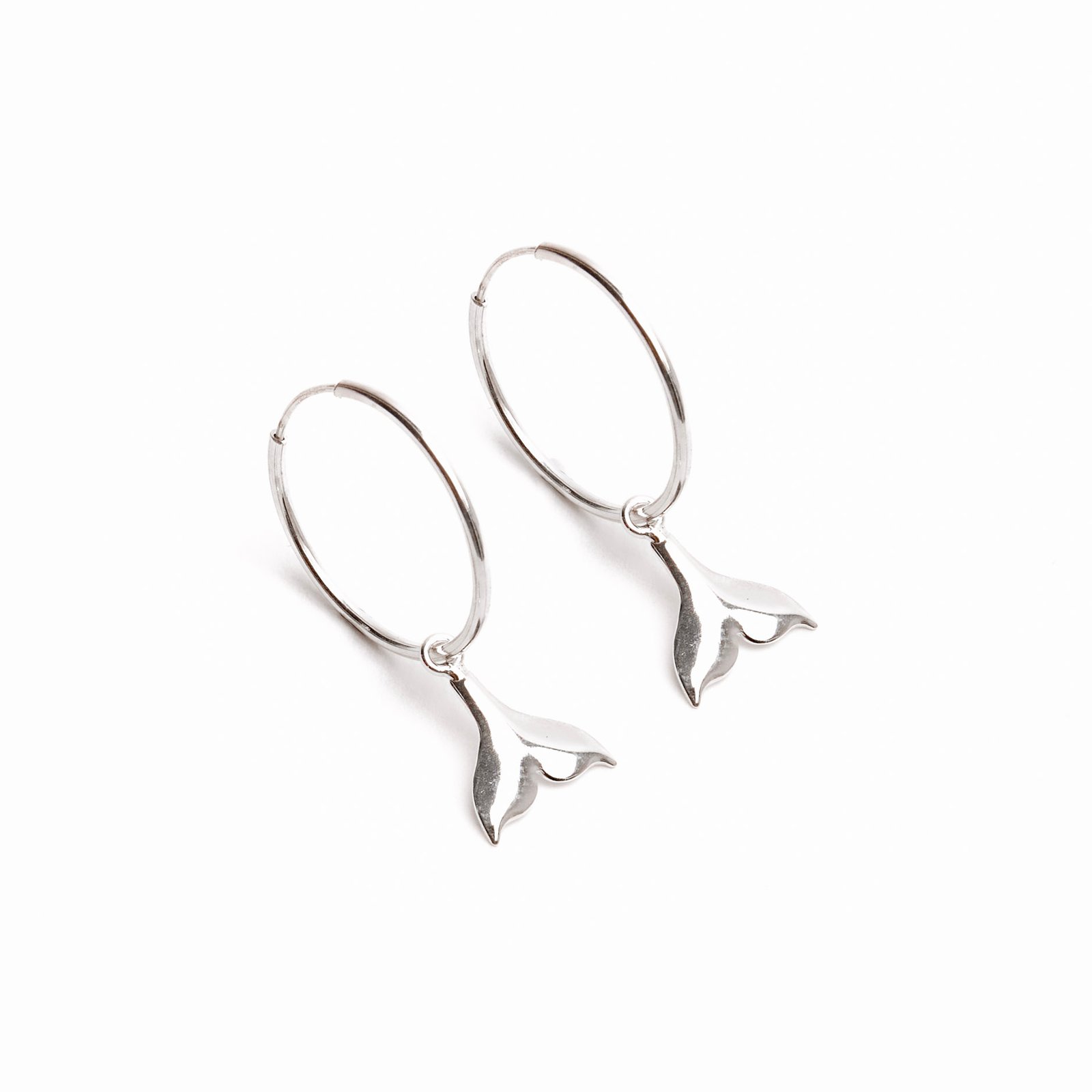 Argola 18mm pingente sereia 8mm