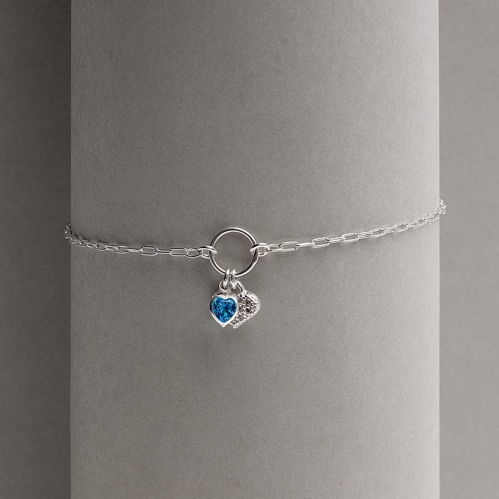 Imagem Secundária Pulseira entremeio círculo pingentes coração cravejado e zircônia coração azul corrente cartier 17+3cm