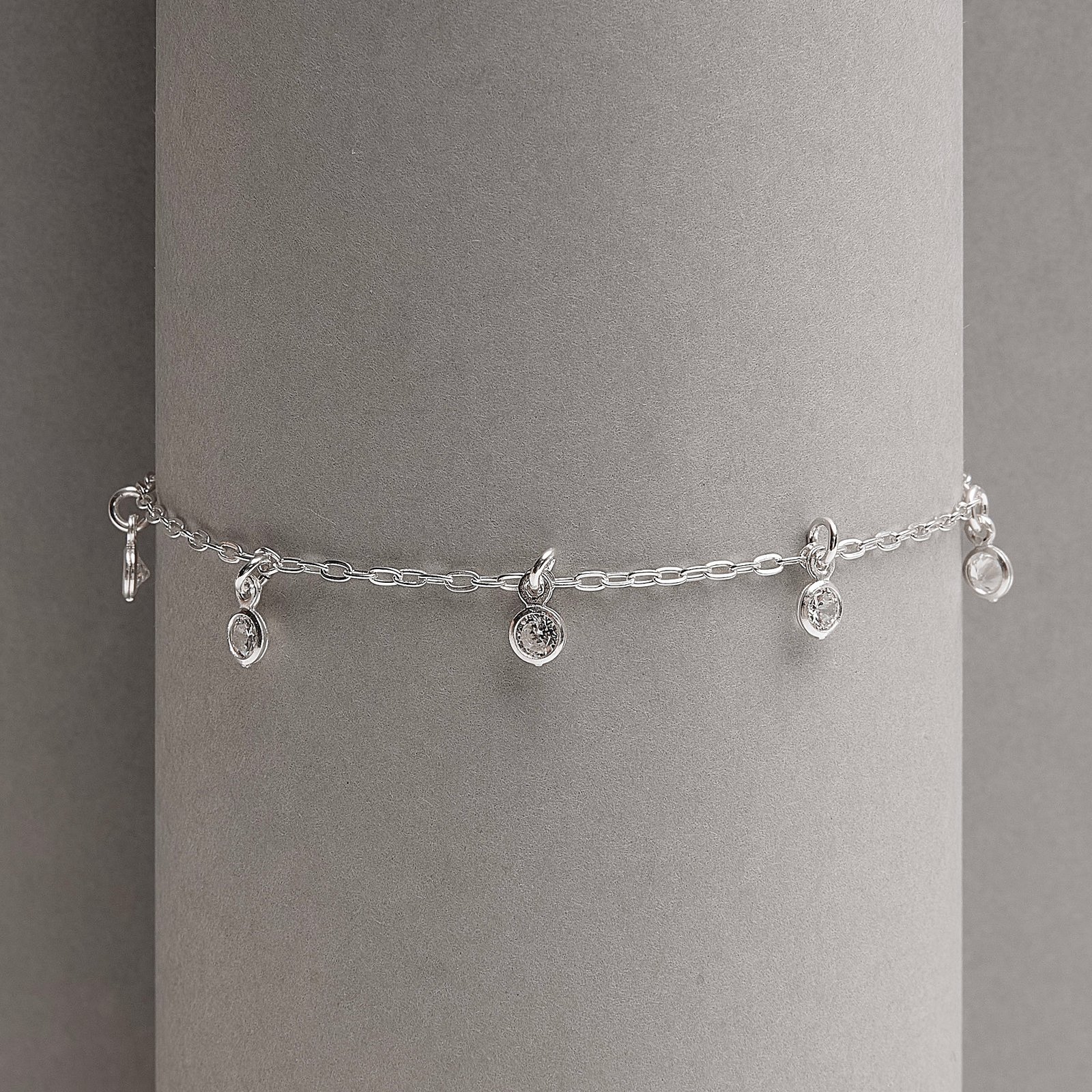 Imagem Secundária Pulseira infantil pingentes zircônias 4mm corrente cadeado 14+3cm
