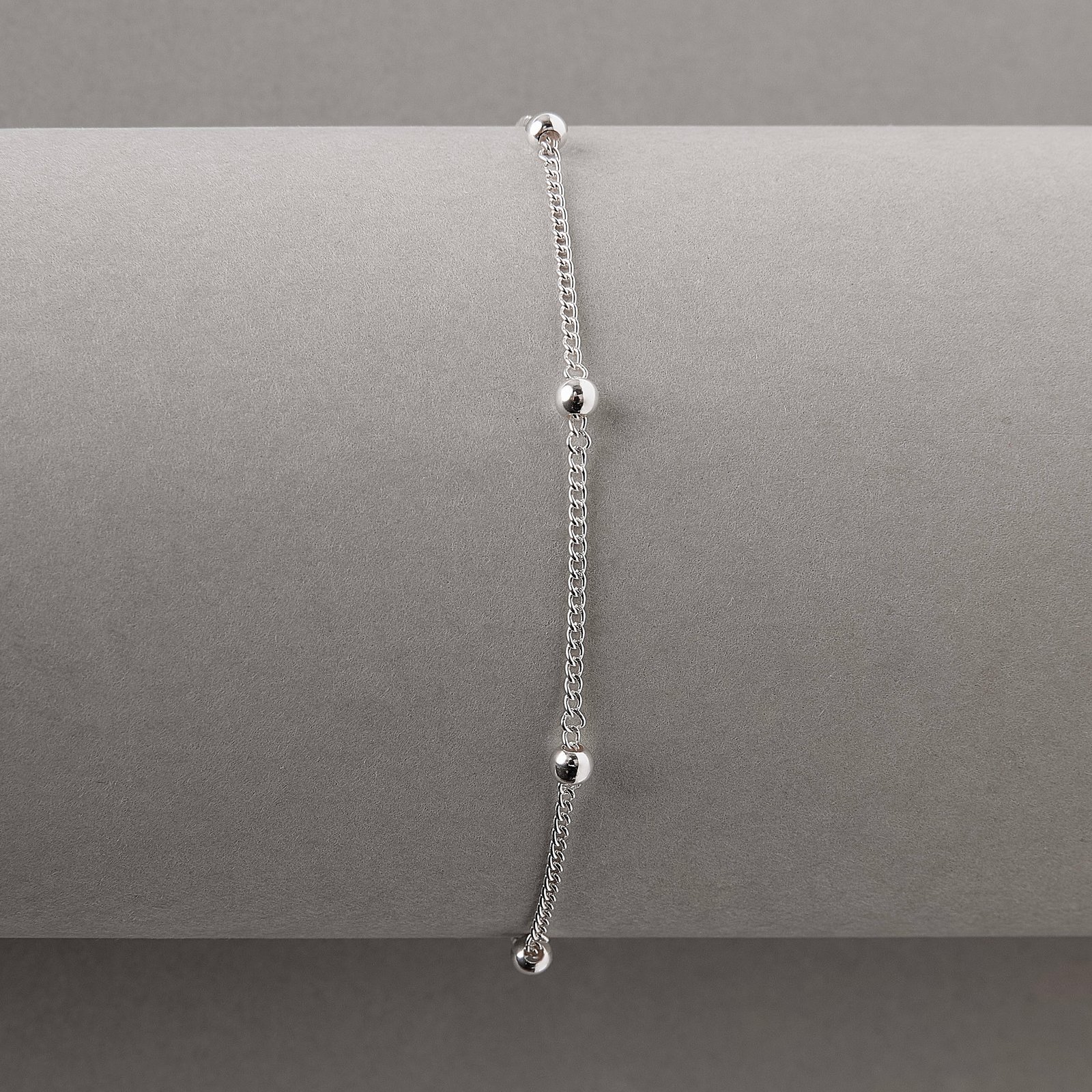 Imagem Secundária Pulseira entremeio bolas 3mm corrente grumet 18+3cm