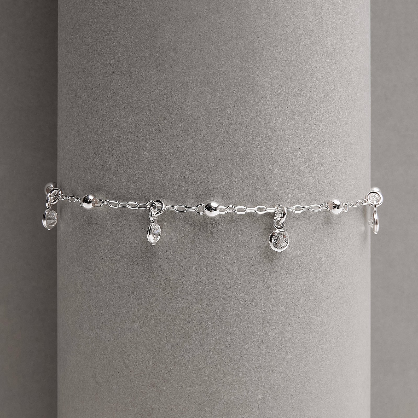 Imagem Secundária Pulseira infantil entremeio bolas com pingentes zircônias 4mm 14cm com alongadora
