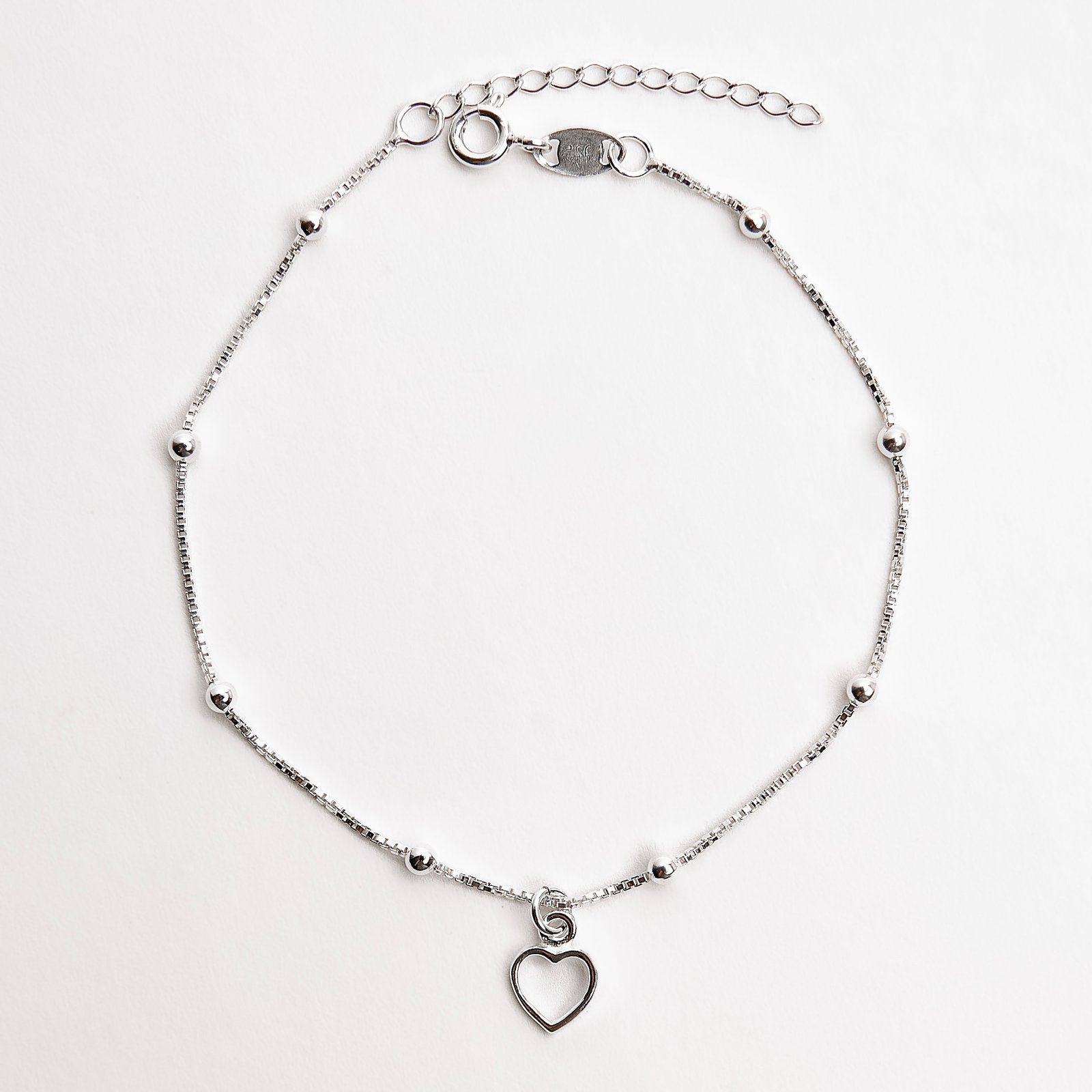 Imagem Pulseira entremeio bolas com pingente coração vazado 7mm 18+3cm