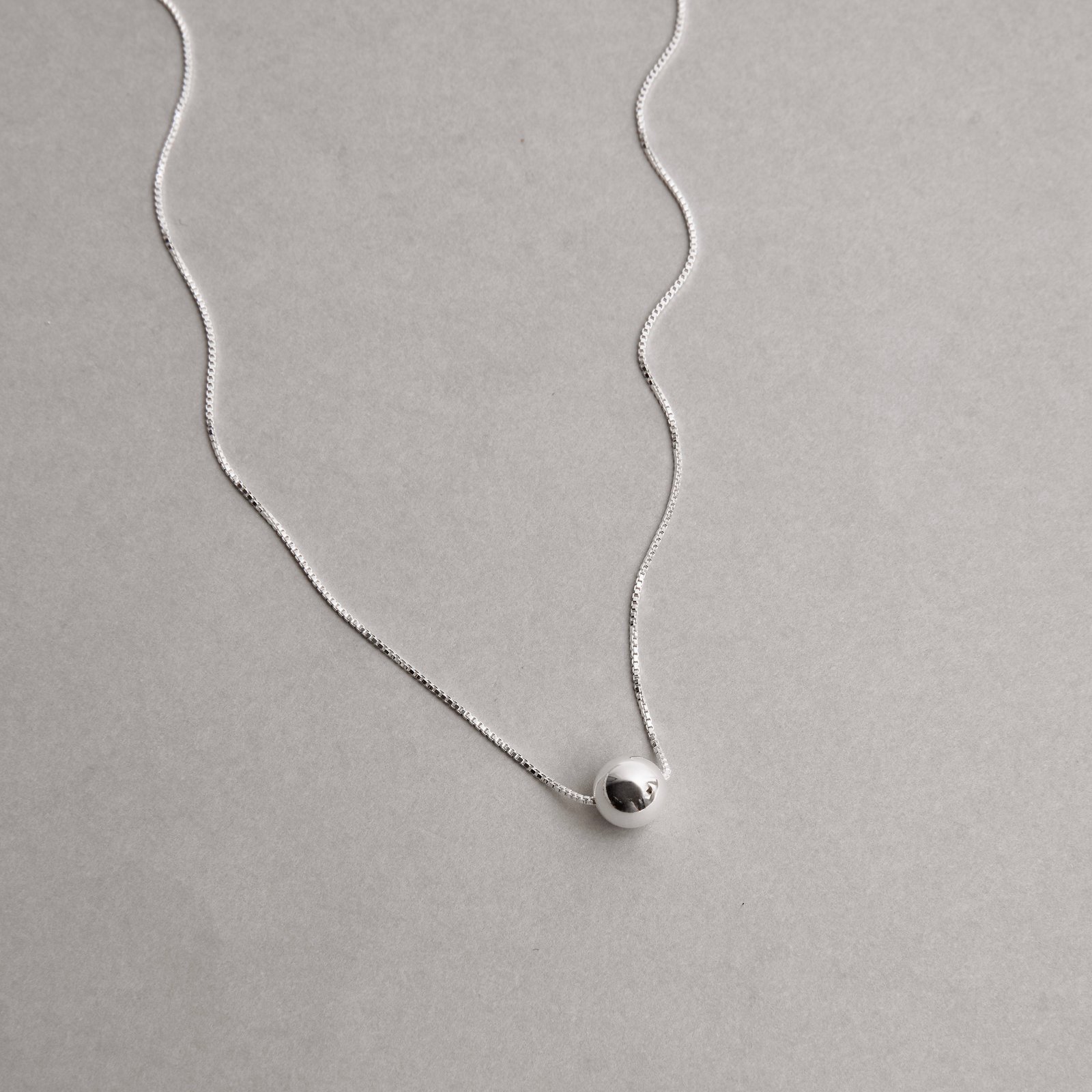 Colar bola 8mm v15 45cm