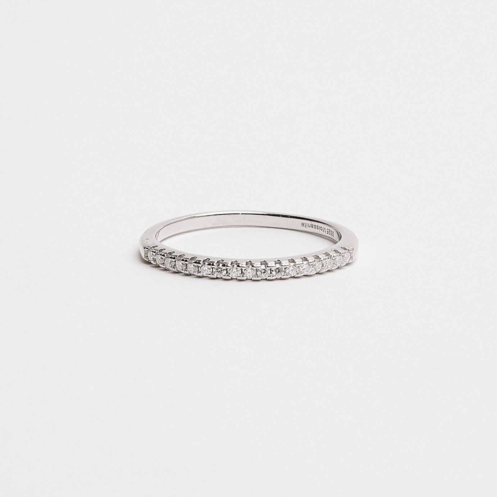 Imagem Anel meia aliança moissanite 1.25mm ródio