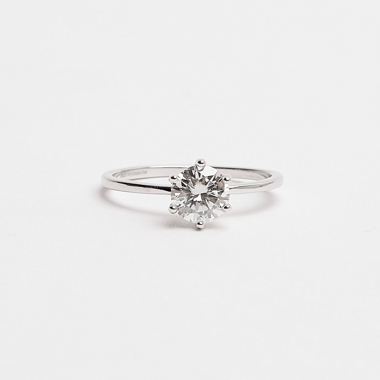 Imagem Anel solitário moissanite 6mm ródio