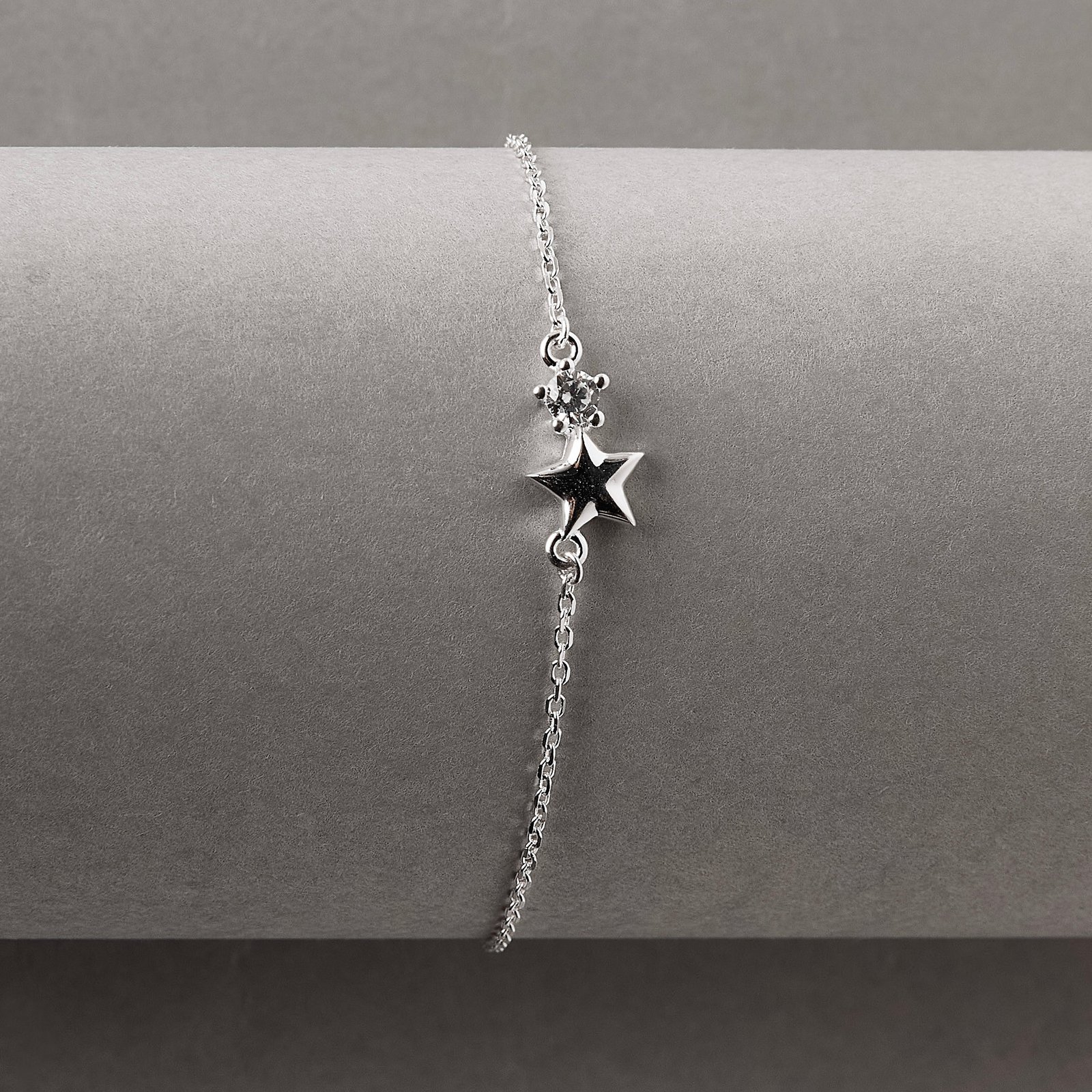 Imagem Secundária Pulseira entremeio estrela e zircônia redonda 16+4cm