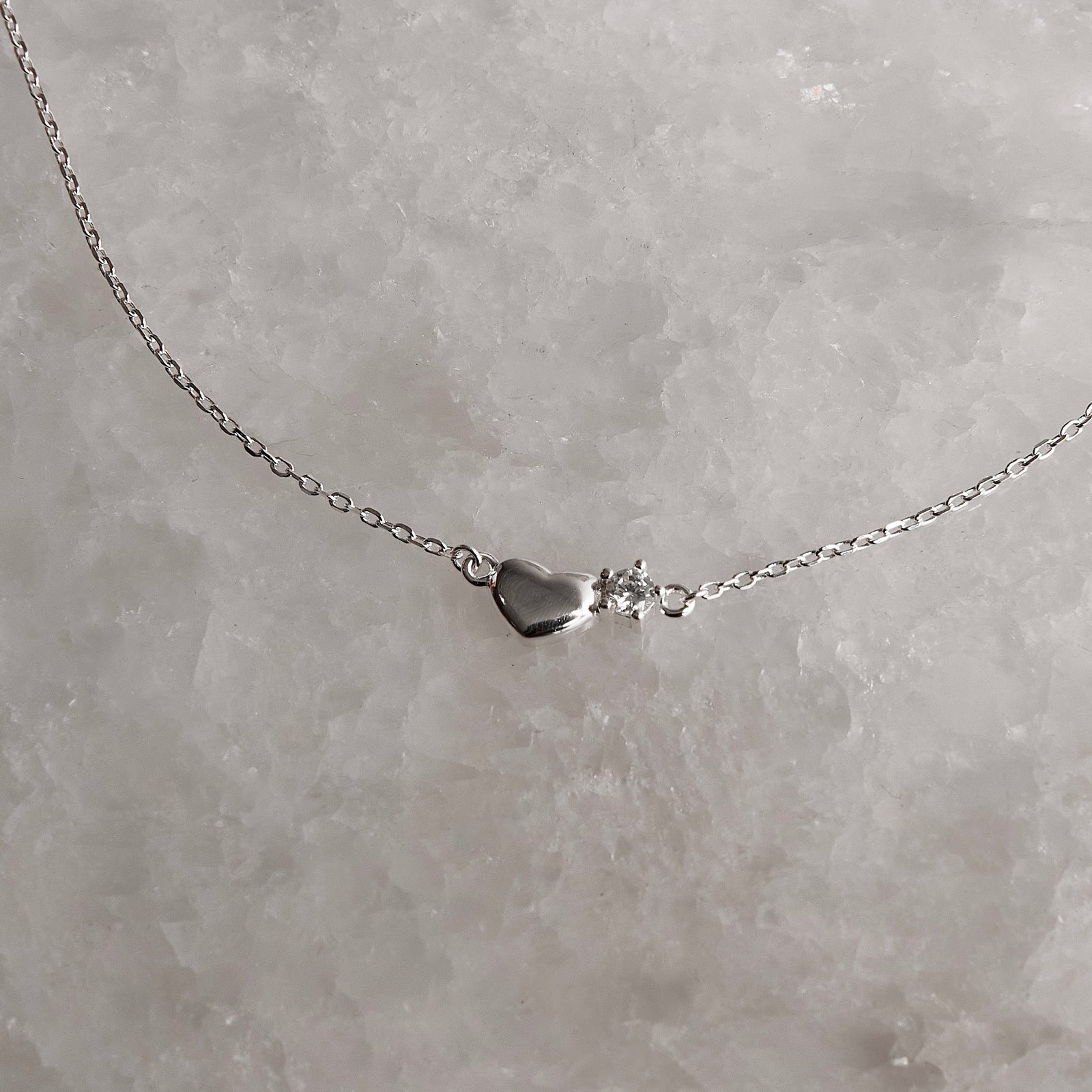 Pulseira entremeio zircônias redonda e coração 3 e 4mm 16+4cm