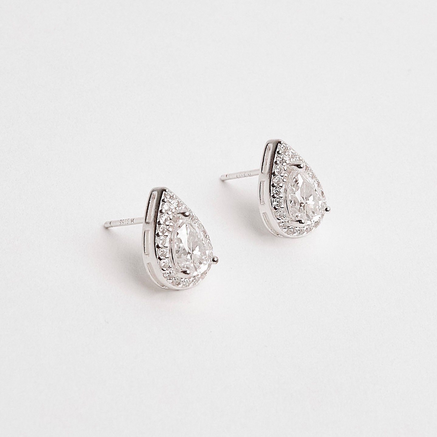 Imagem Secundária Brinco moissanite gota 7x5mm com cravejado