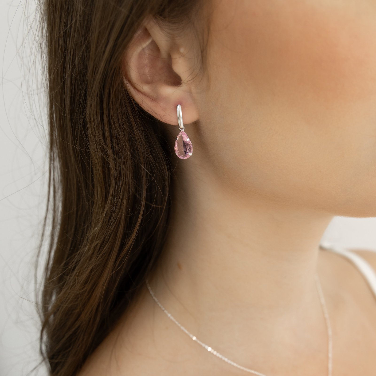 Brinco base com zircônia gota rosa 12mm