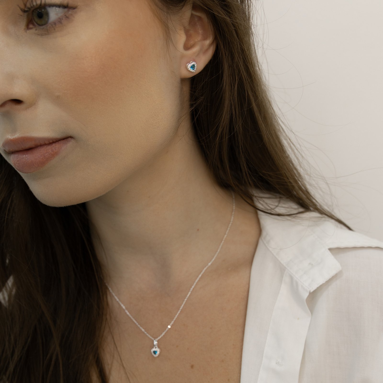 Conjunto brinco e colar zircônia coração azul com cravejado 6mm corrente cadeadinho 40cm