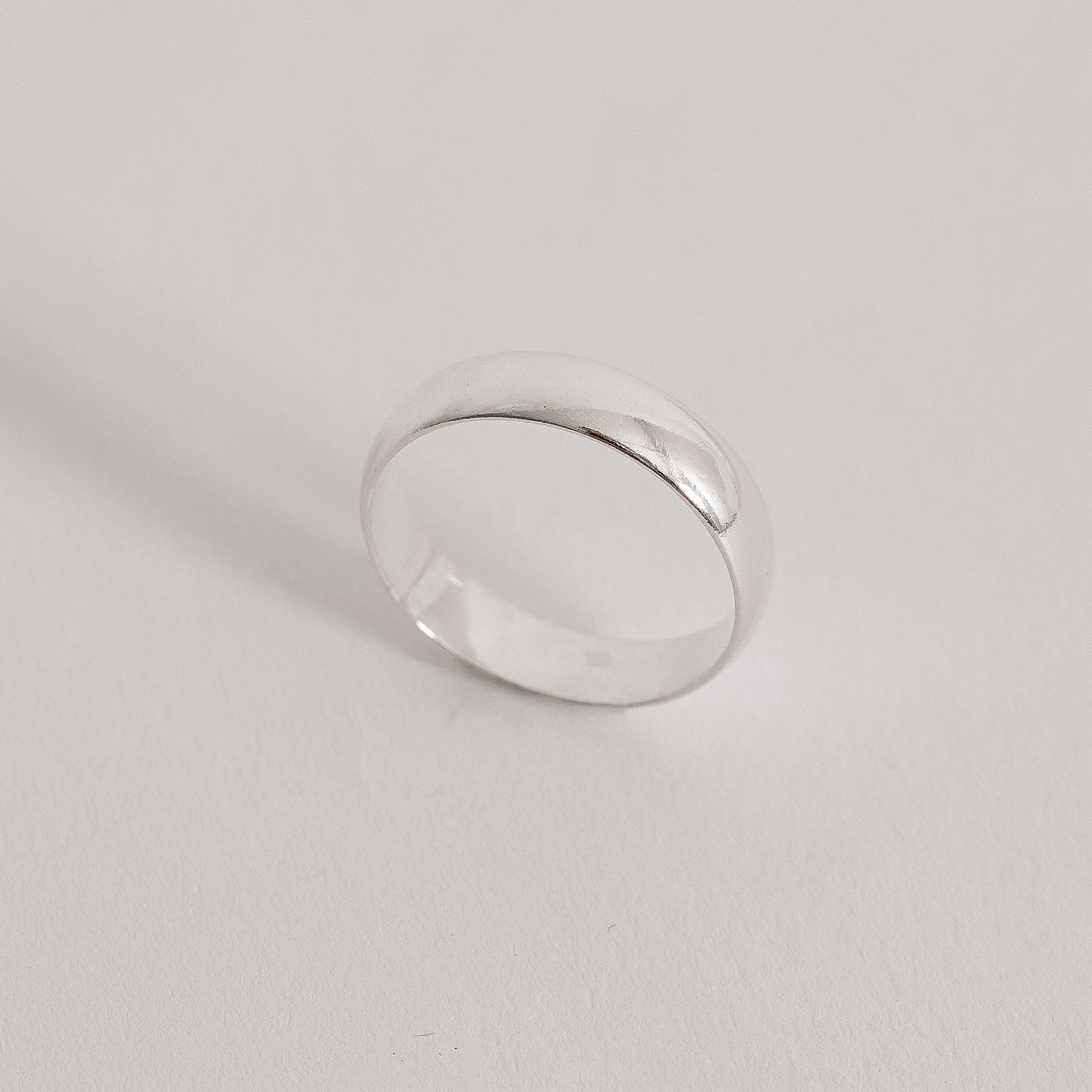 Aliança fio meia cana 4mm