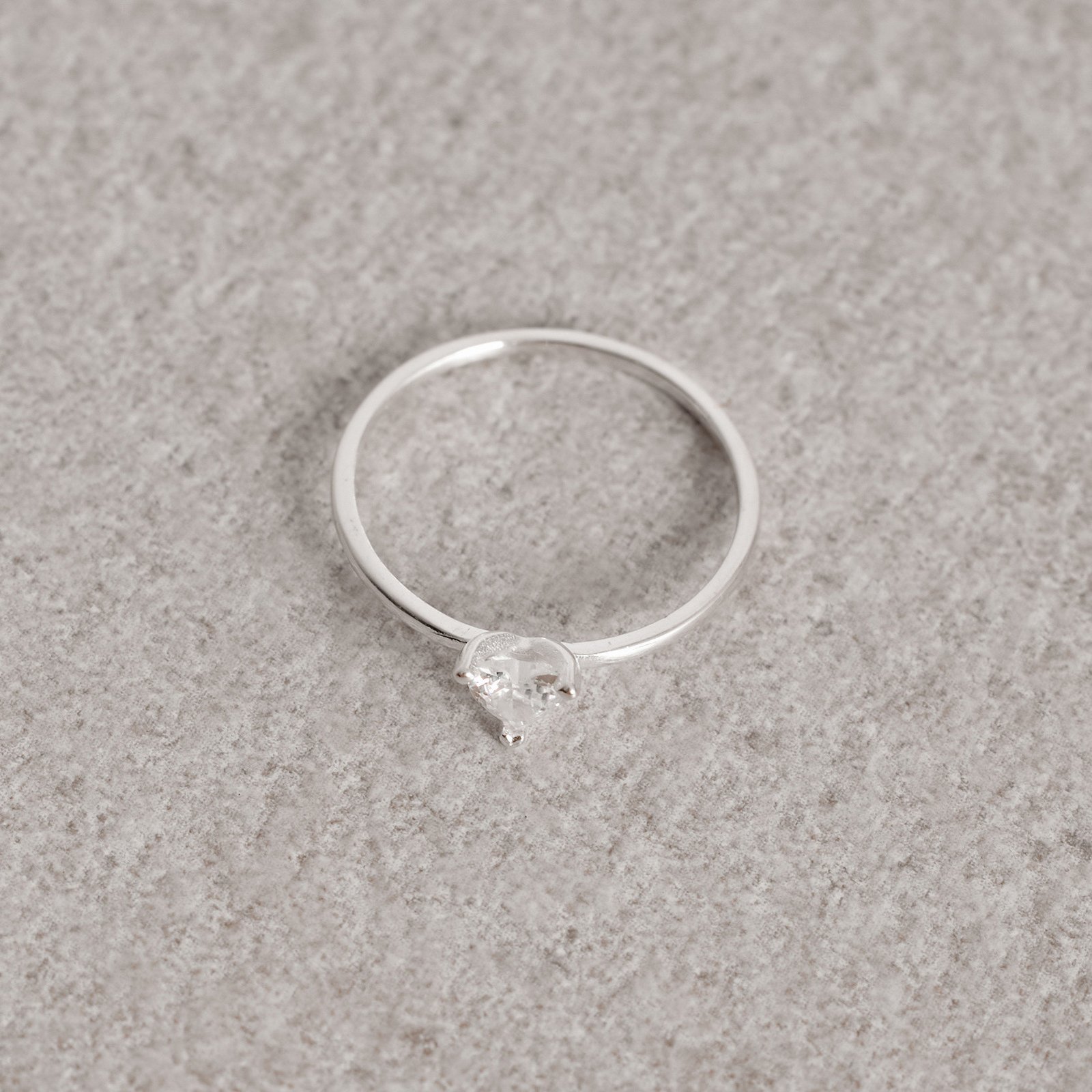 Anel solitário zircônia coração 4mm