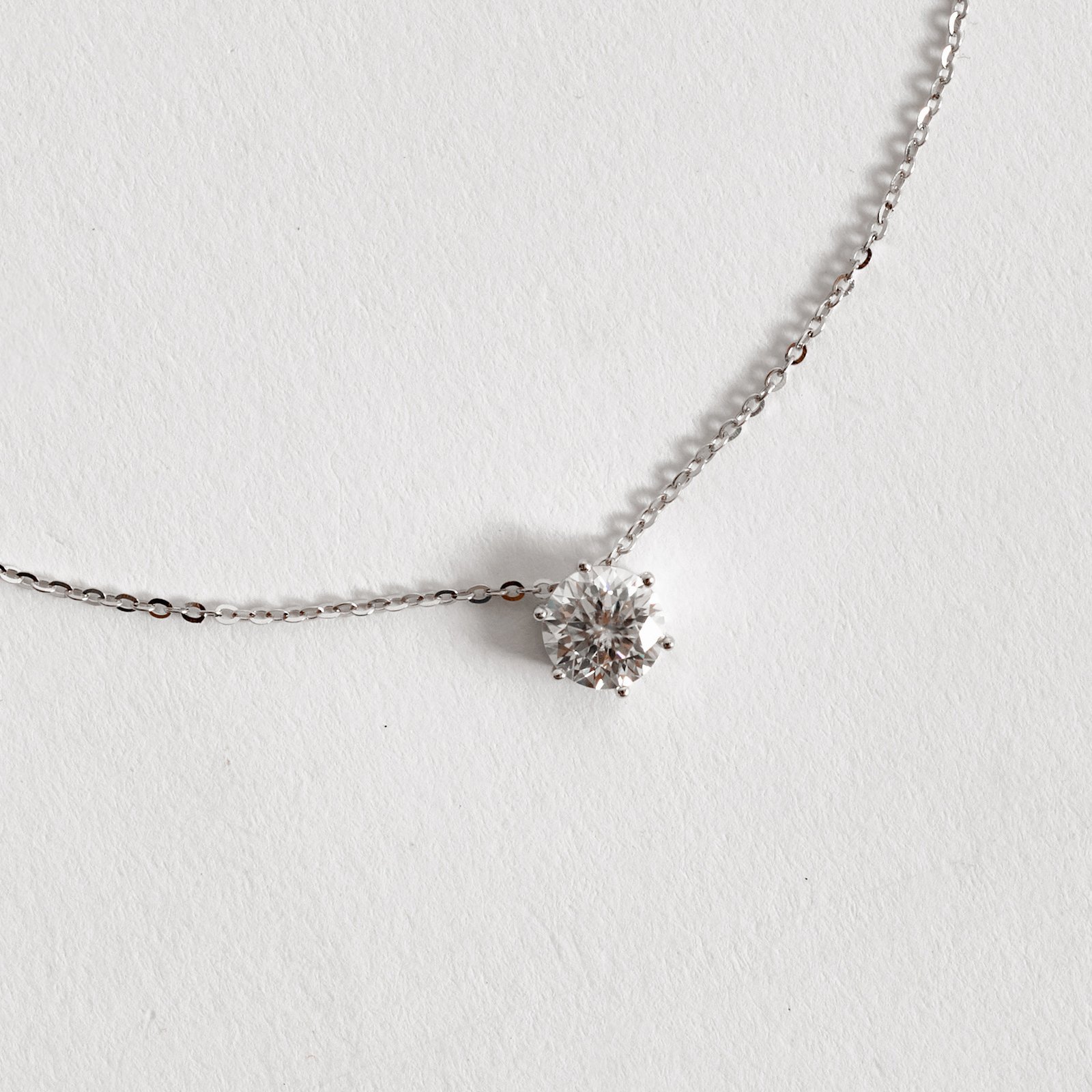 Colar pingente moissanite cristal 6.5mm corrente cadeadinho 45cm ródio