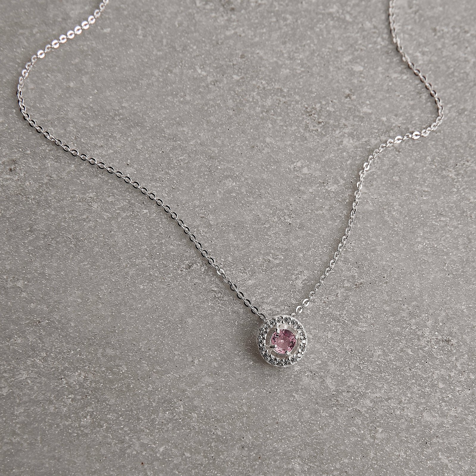 Imagem Secundária Colar zircônia redonda rosa com cravejado 9mm corrente cadeadinho 45cm