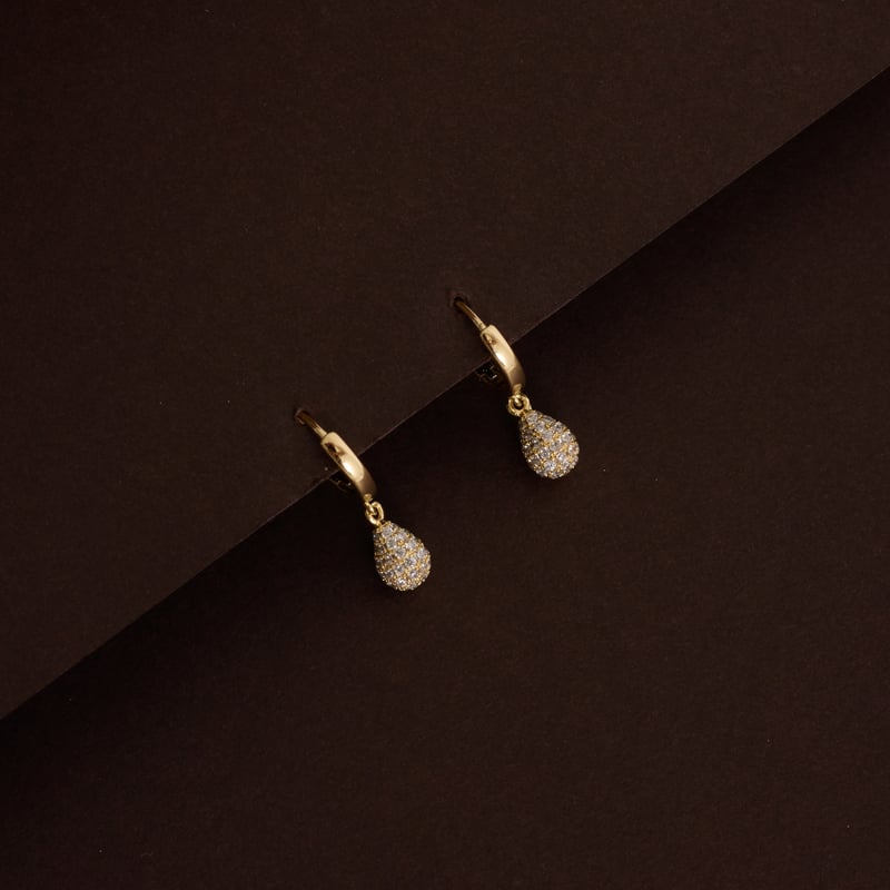 Argola click 13mm pingente gota cravejada