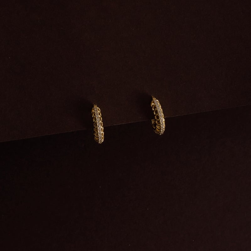 Argola rendada cravejada 15mm tarraxa