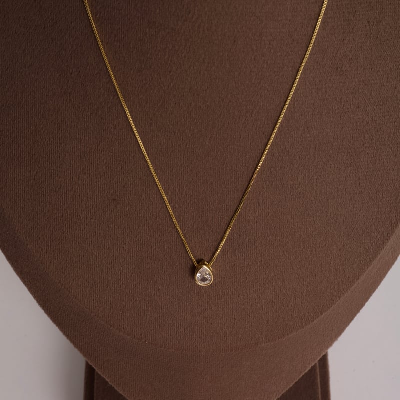 Colar zircônia gota embutida 8mm 45cm com alongadora