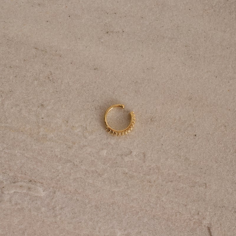 Piercing fake argola com zircônias