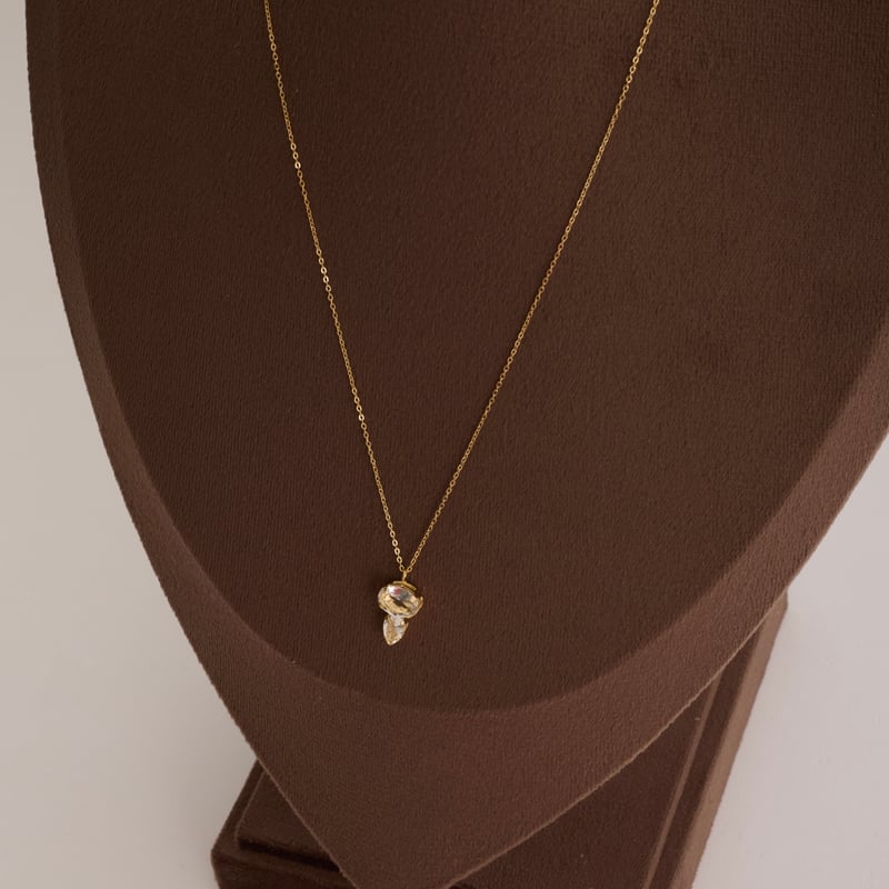 Colar pingente zircônias oval e gota 13mm corrente cadeado 45cm com alongadora