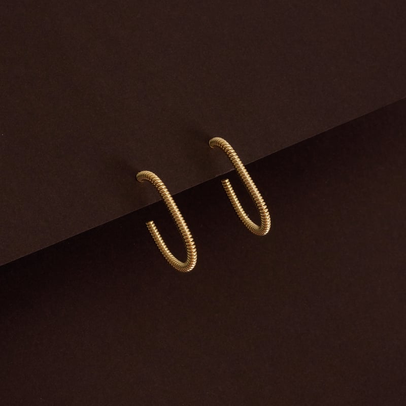 Argola oval riscada 27mm tarraxa